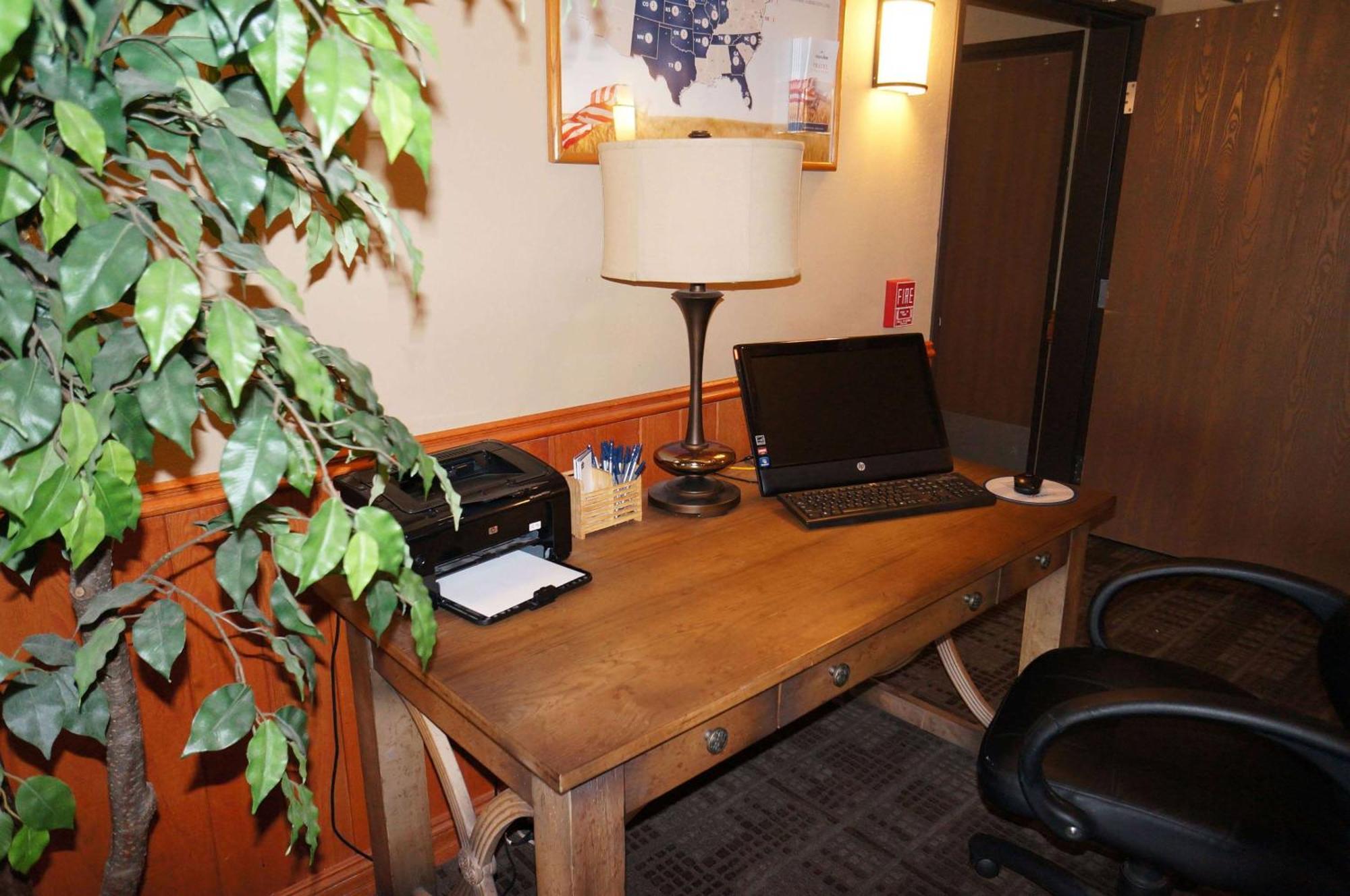 Americinn By Wyndham Baldwin Bagian luar foto