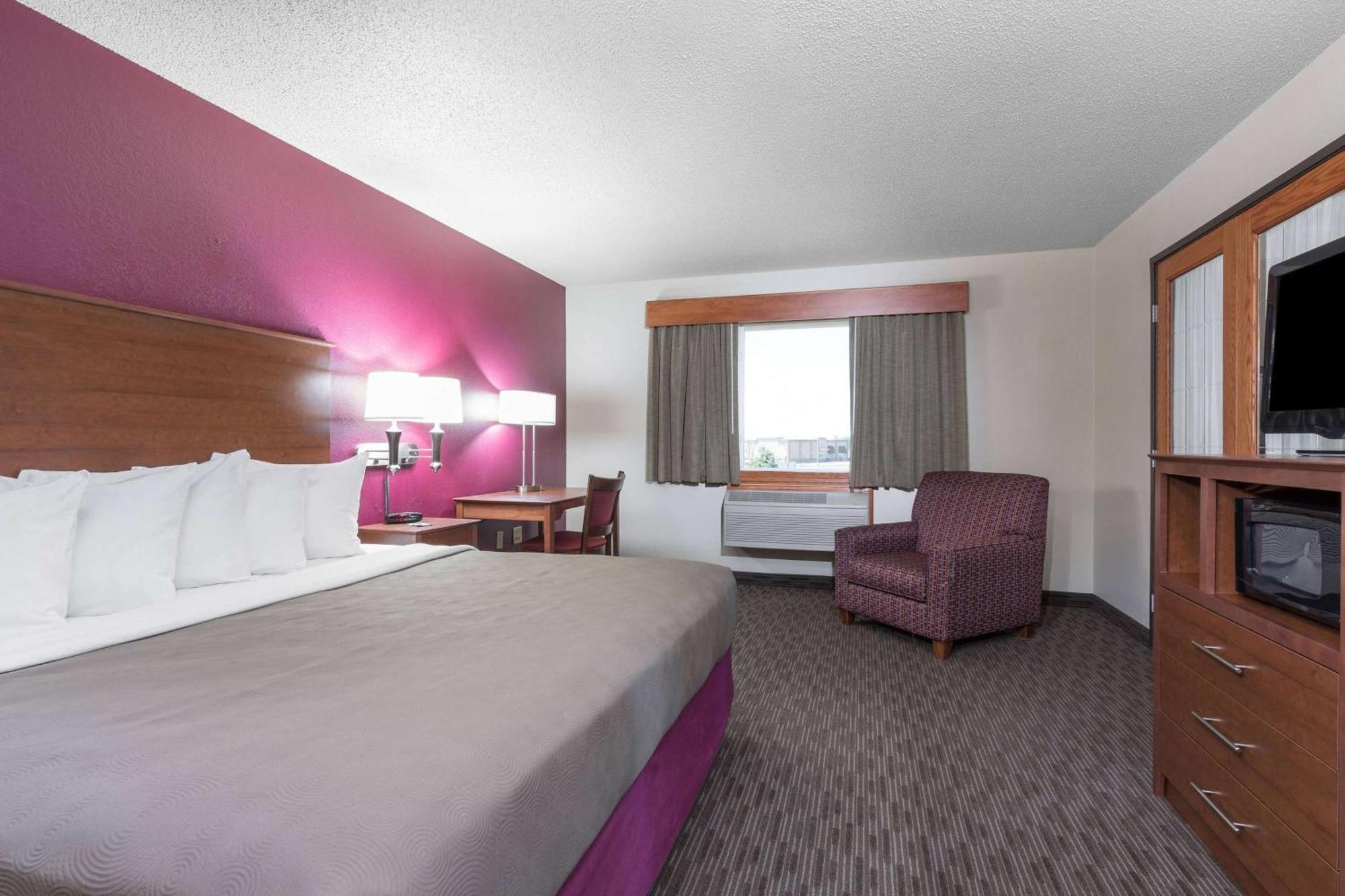 Americinn By Wyndham Baldwin Bagian luar foto
