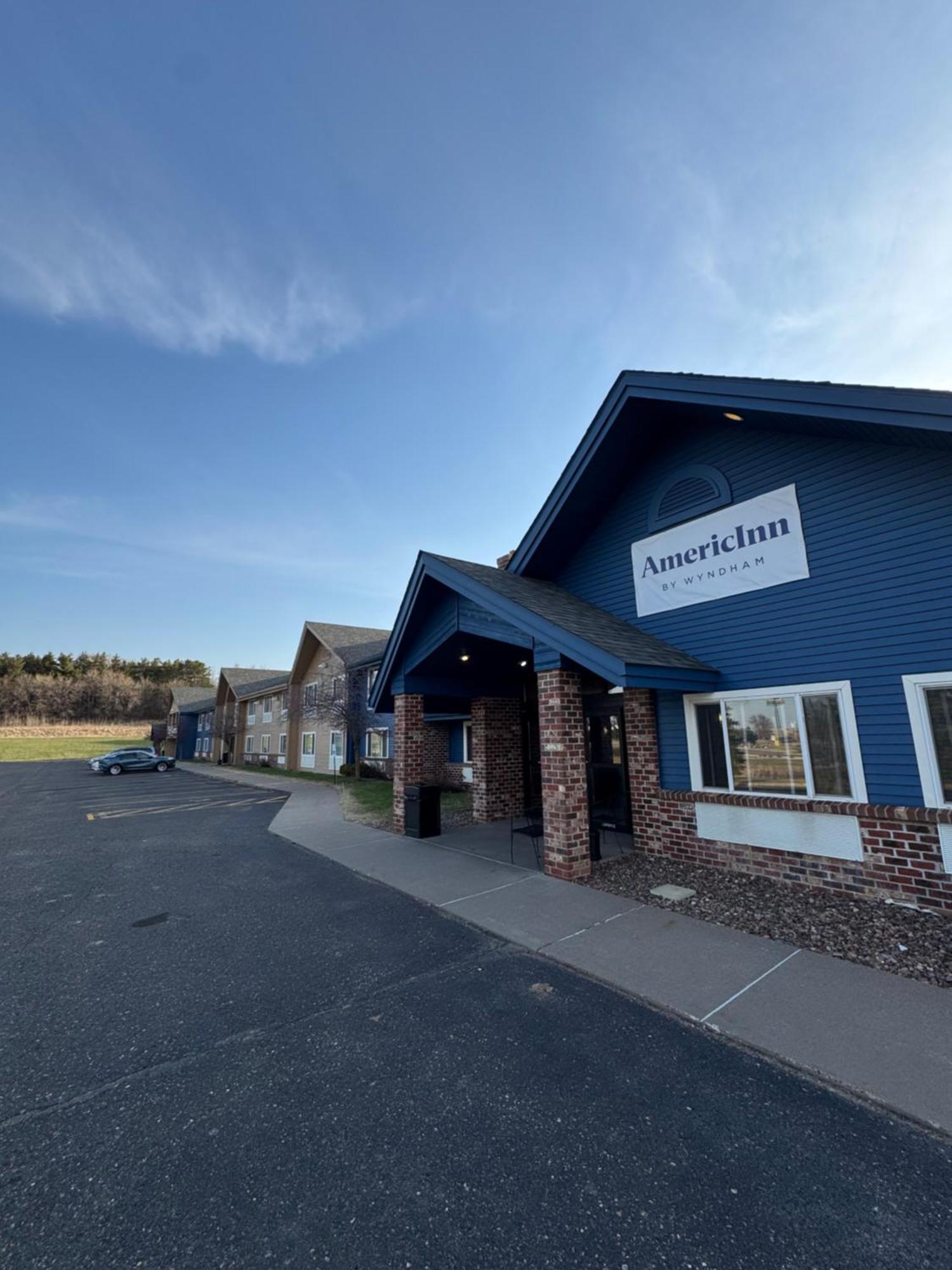 Americinn By Wyndham Baldwin Bagian luar foto
