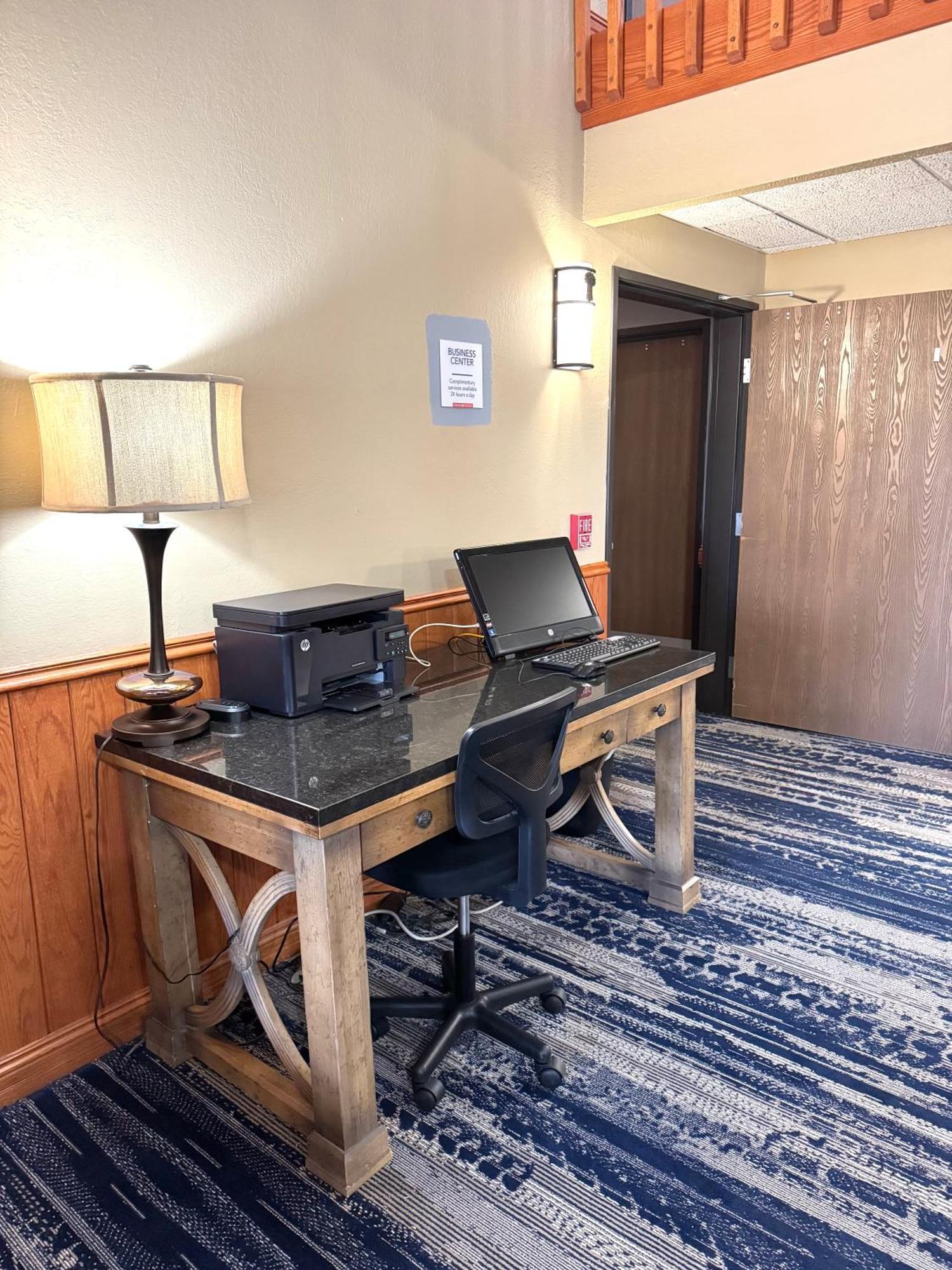 Americinn By Wyndham Baldwin Bagian luar foto