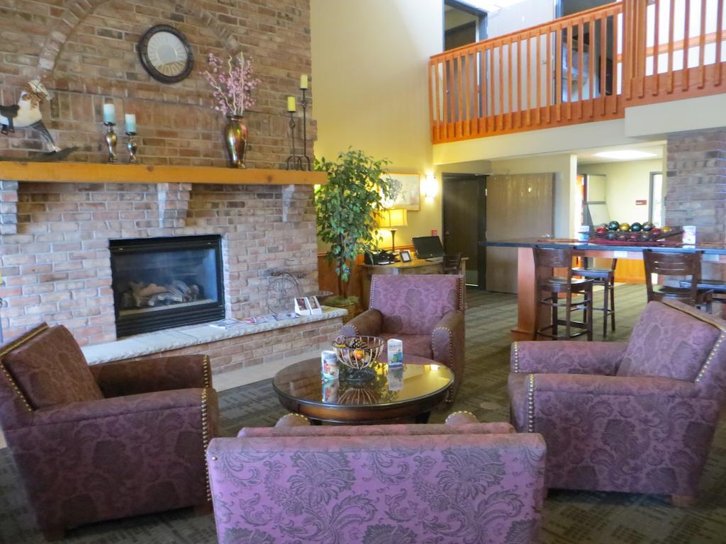 Americinn By Wyndham Baldwin Bagian luar foto
