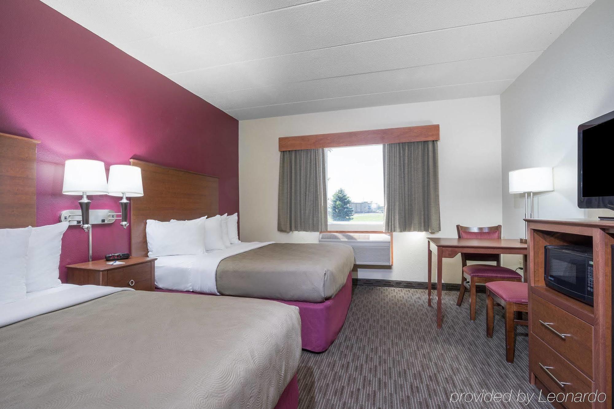 Americinn By Wyndham Baldwin Bagian luar foto